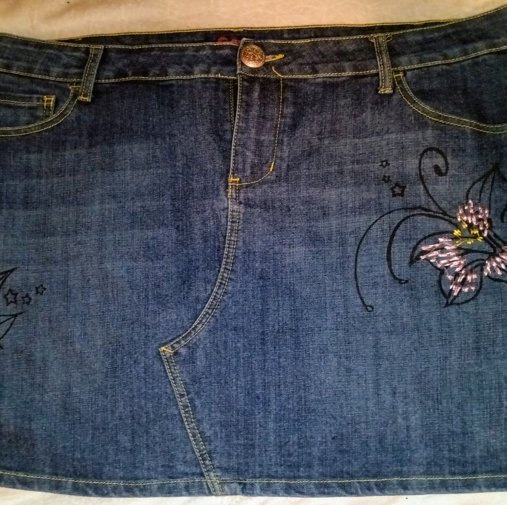 Jean Skirt with Flower stitch